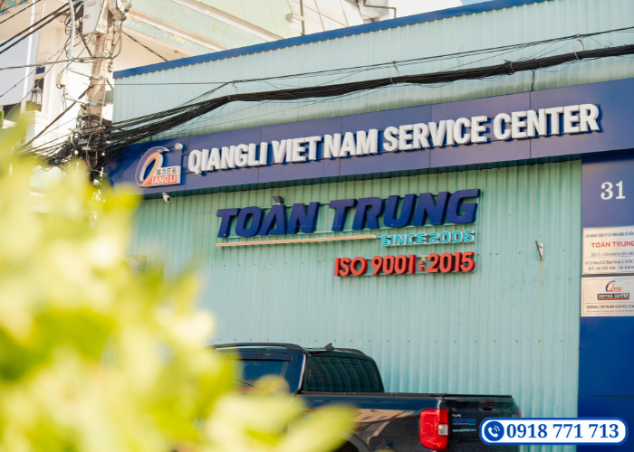 man-hinh-led-toan-trung