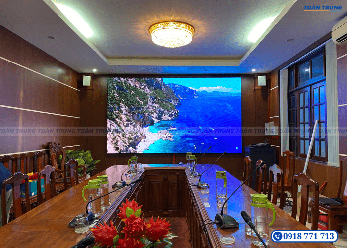 Màn hình LED phòng họp