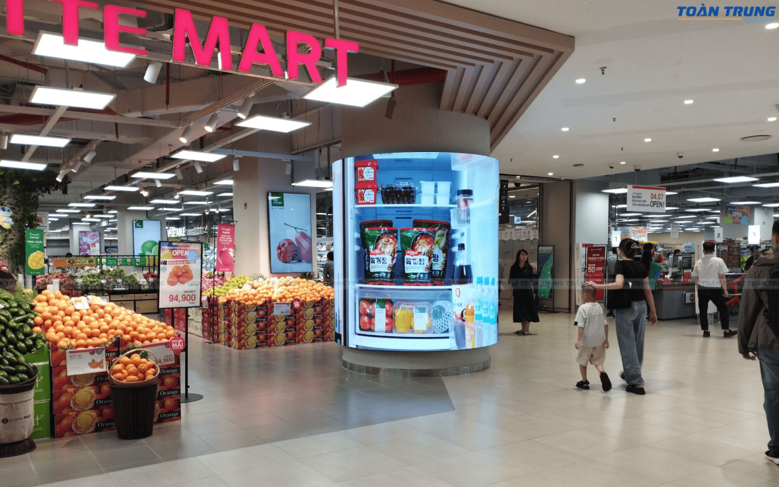 lắp đặt màn hình LED Uốn cong
