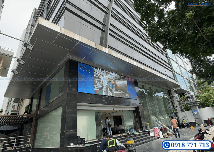 lắp đặt màn hình LED Q3 Outdoor cho Trung Nam Building