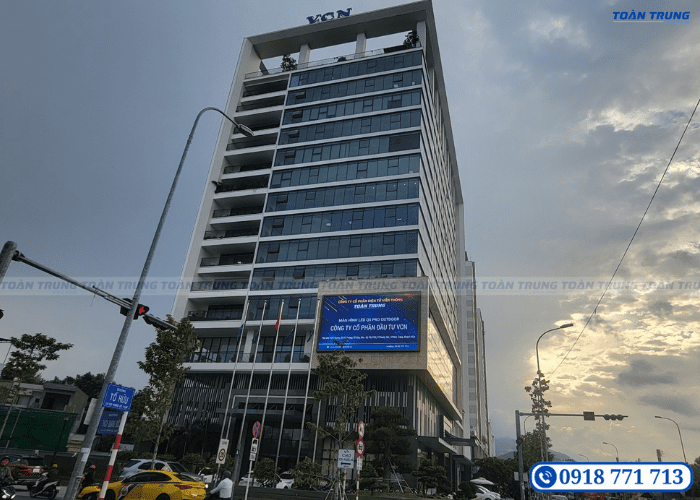 Màn hình LED quảng cáo ngoài trời 