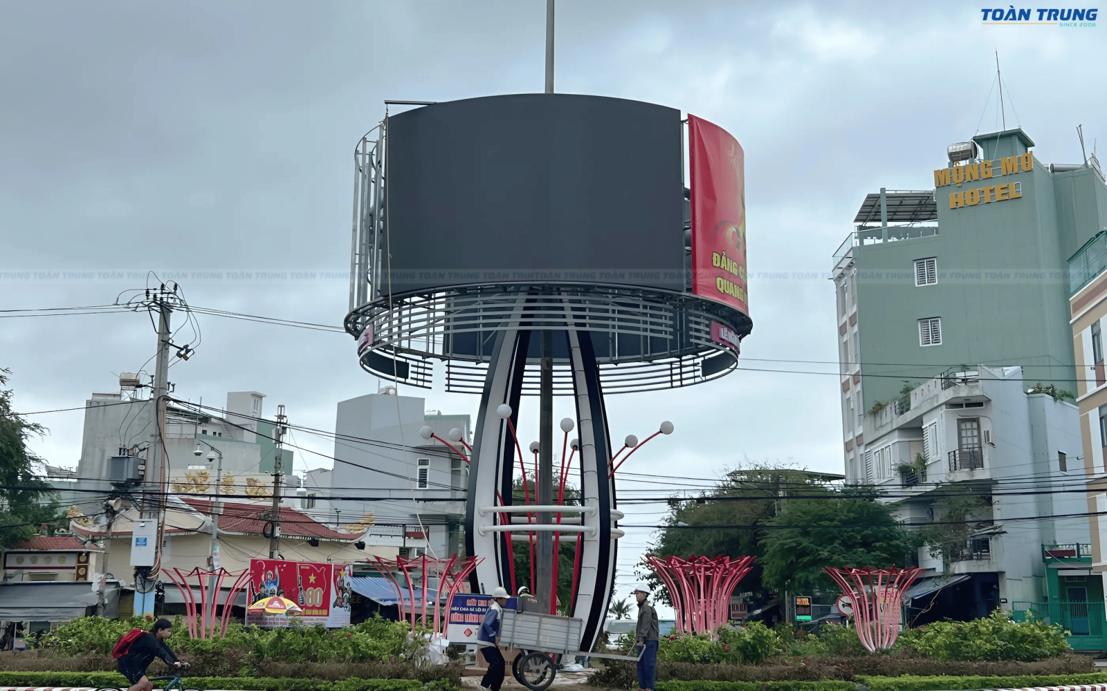 pano led uốn cong quảng cáo ngoài trời tại Quy Nhơn