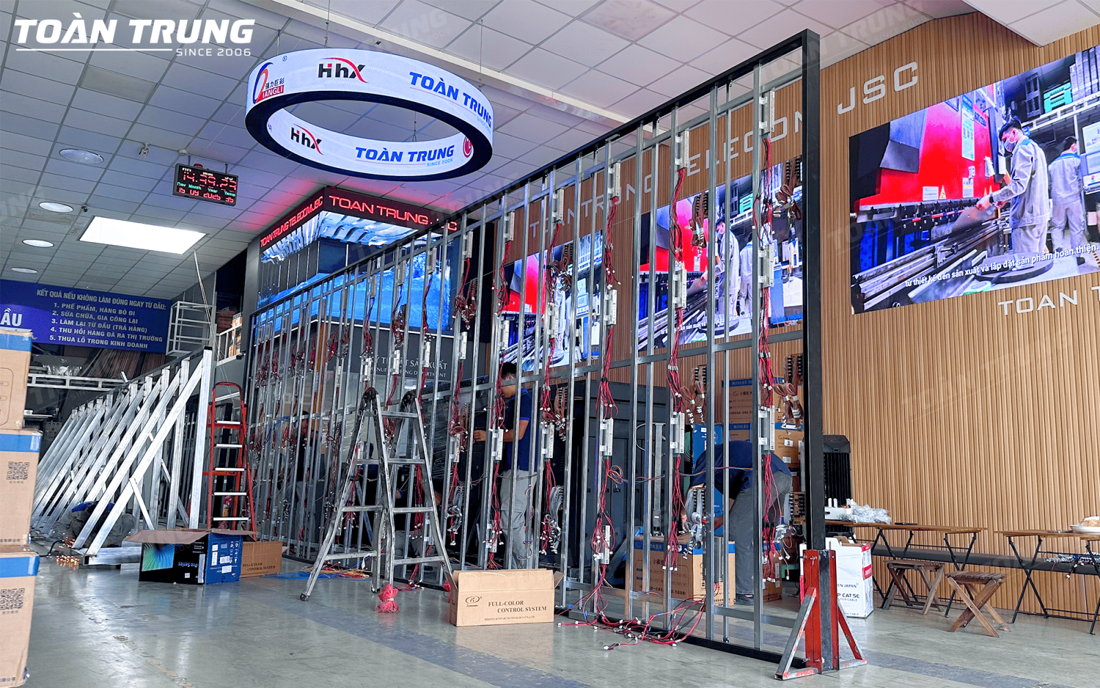 sản xuất khung màn hình LED