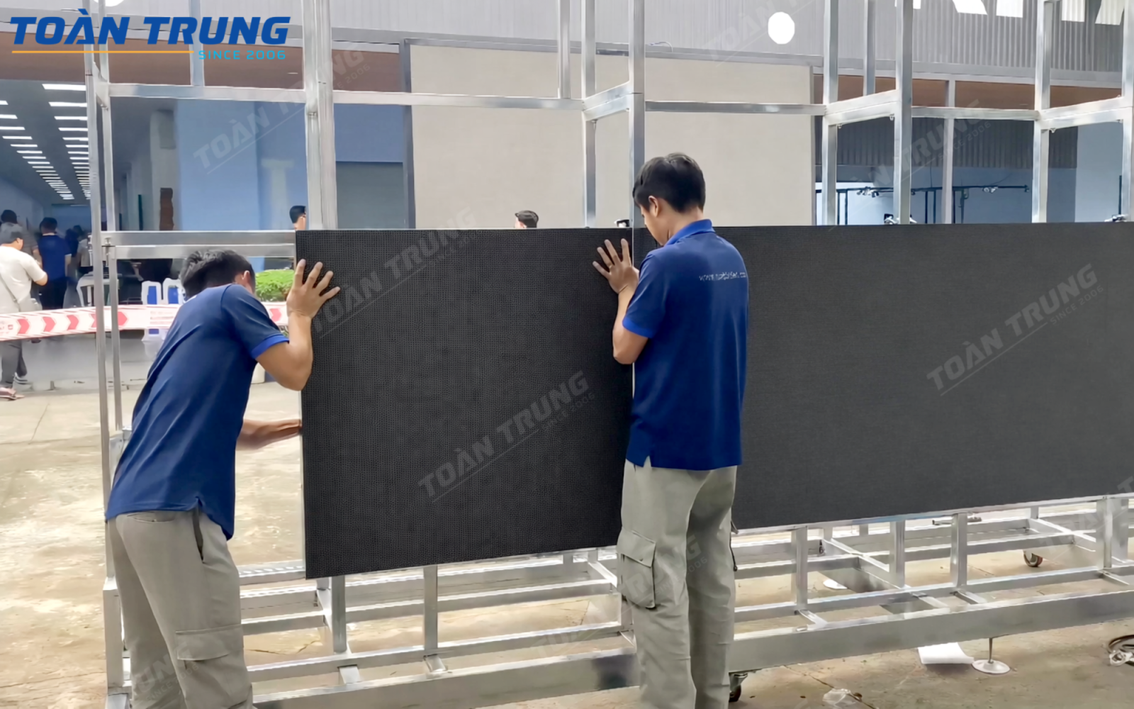 lắp đặt màn hình LED outdoor 