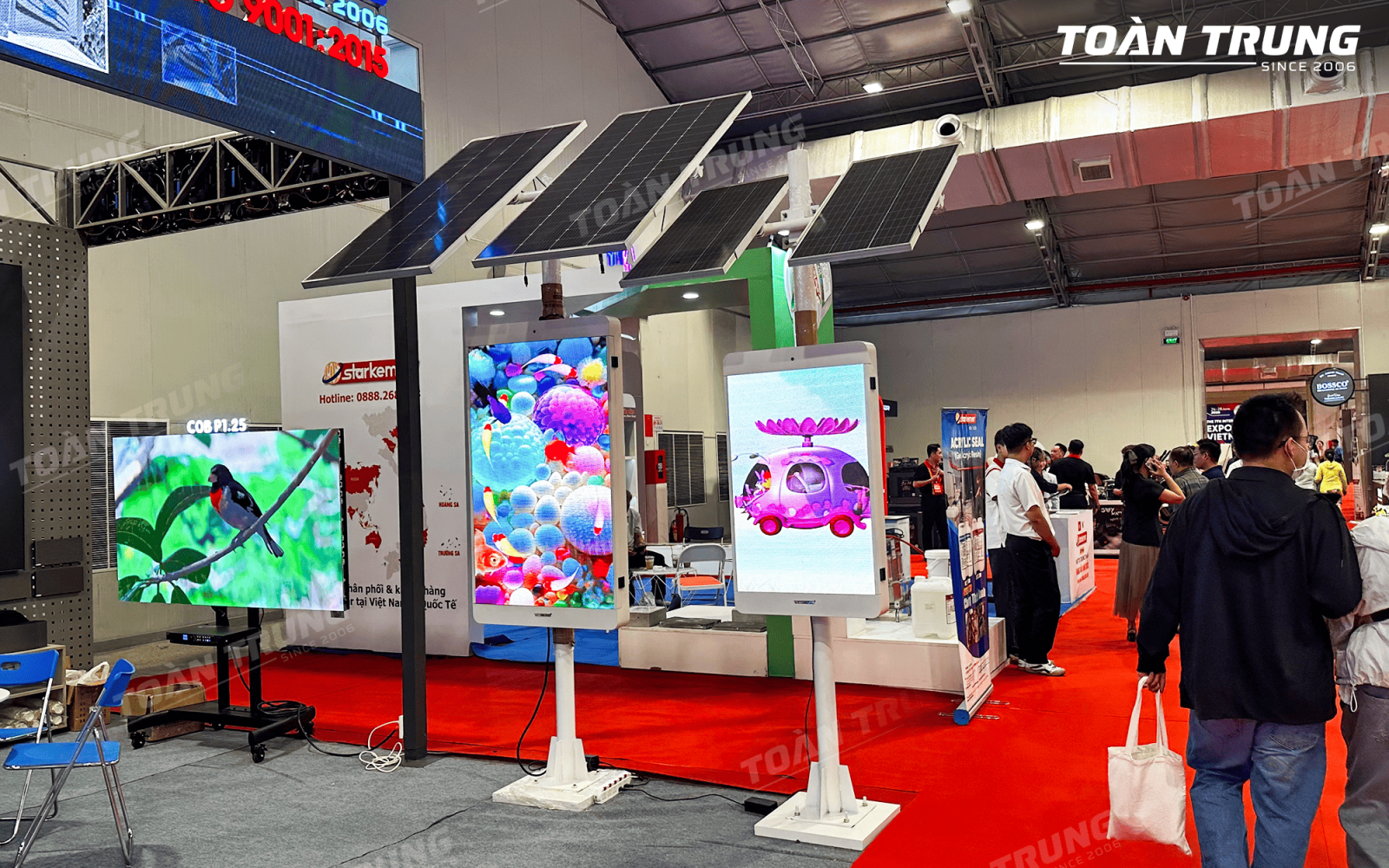 màn hình led năng lượng mặt trời