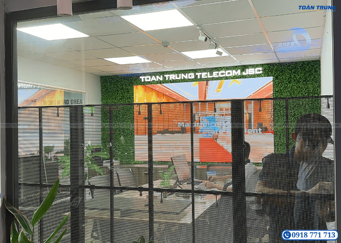 lắp đặt Màn hình LED trong suốt