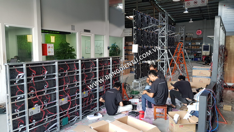 tai-sao-man-hinh-led-trung-tam-hoi-nghi-duoc-su-dung-ngay-cang-pho-bien2